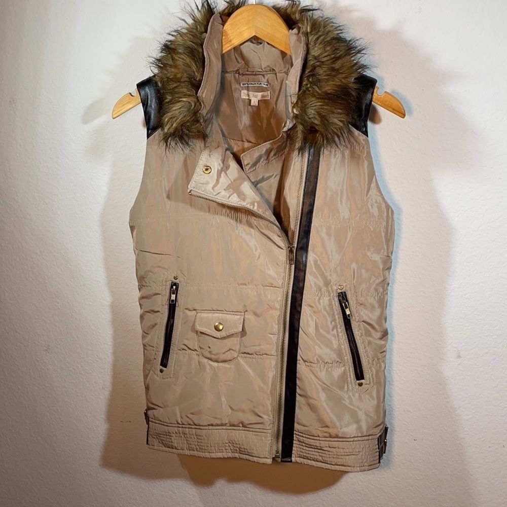 Thyme and Honey vest moto asymmetrical zipper buckle accents Size S